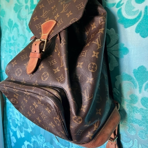 Louis Vuitton MM MONTSOURIS full size backpack beautiful honey patina with COA - Picture 13 of 13